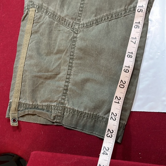 Y2K Columbia army GREEN capri pants canvas light weight zip pockets size 10 hike - Picture 5 of 16